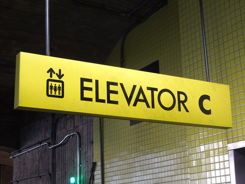 Temple Street Garage Wayfinding Signage, New Haven, CT