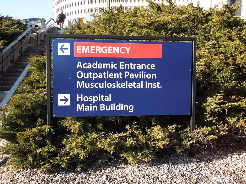 UCONN Health Center UCHC Farmington, CT Exterior Wayfinding Signs